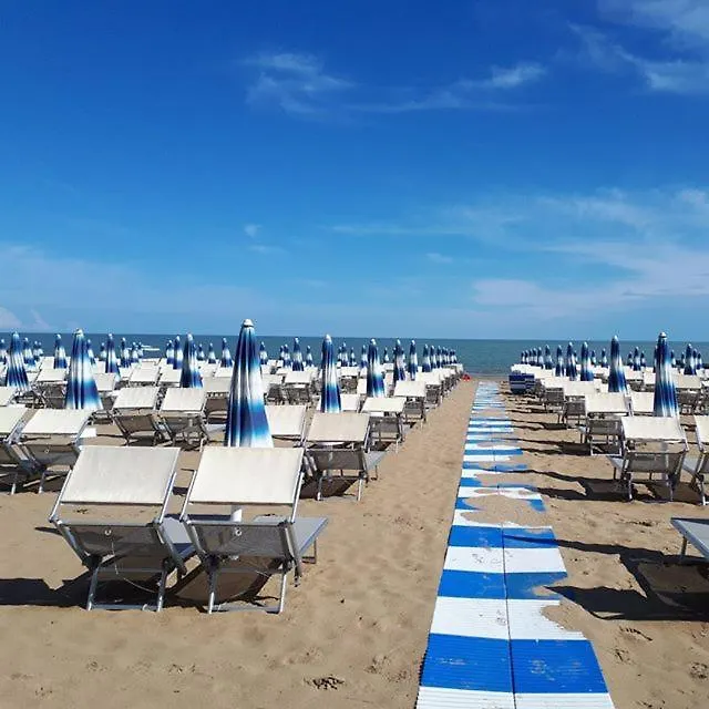 Hotel Parioli Lido di Jesolo 3*,