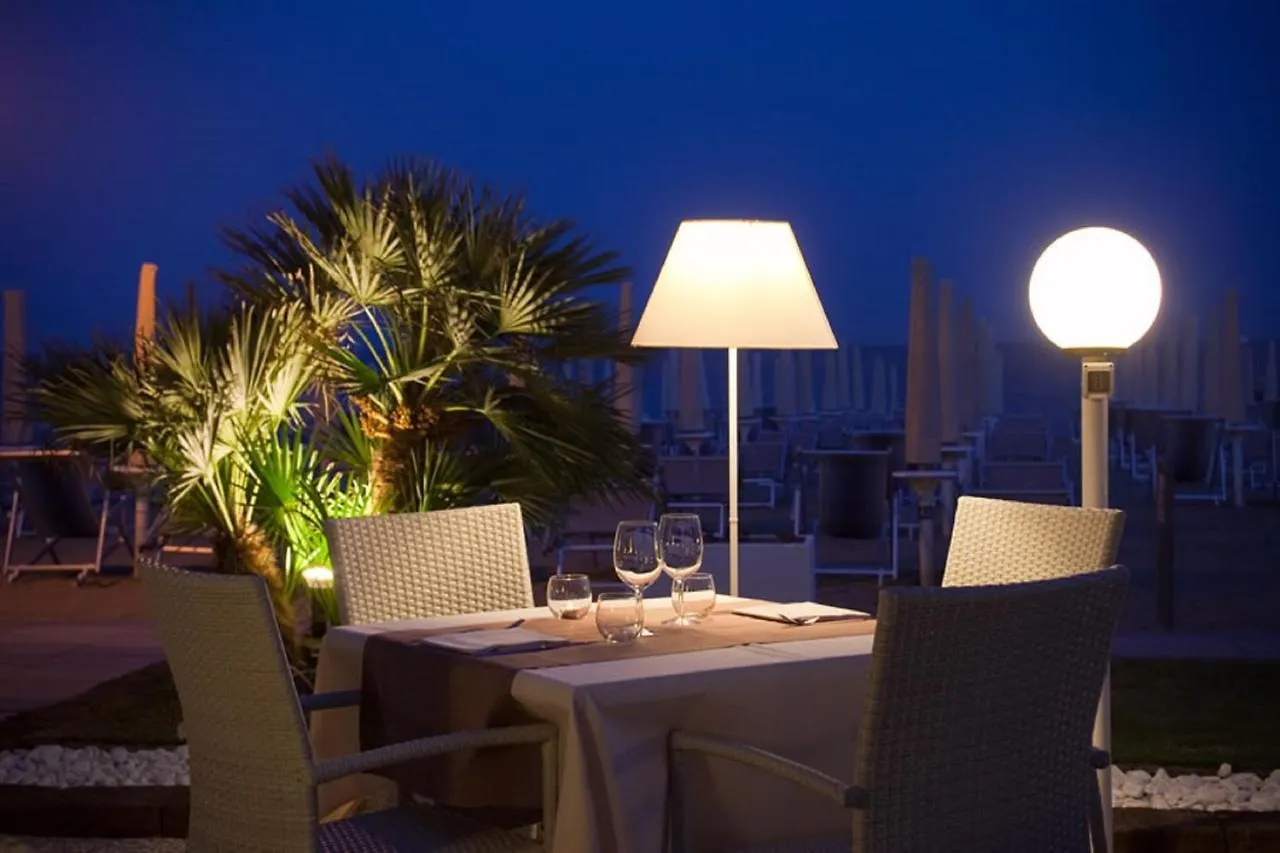Hotel Parioli Lido di Jesolo 3*,